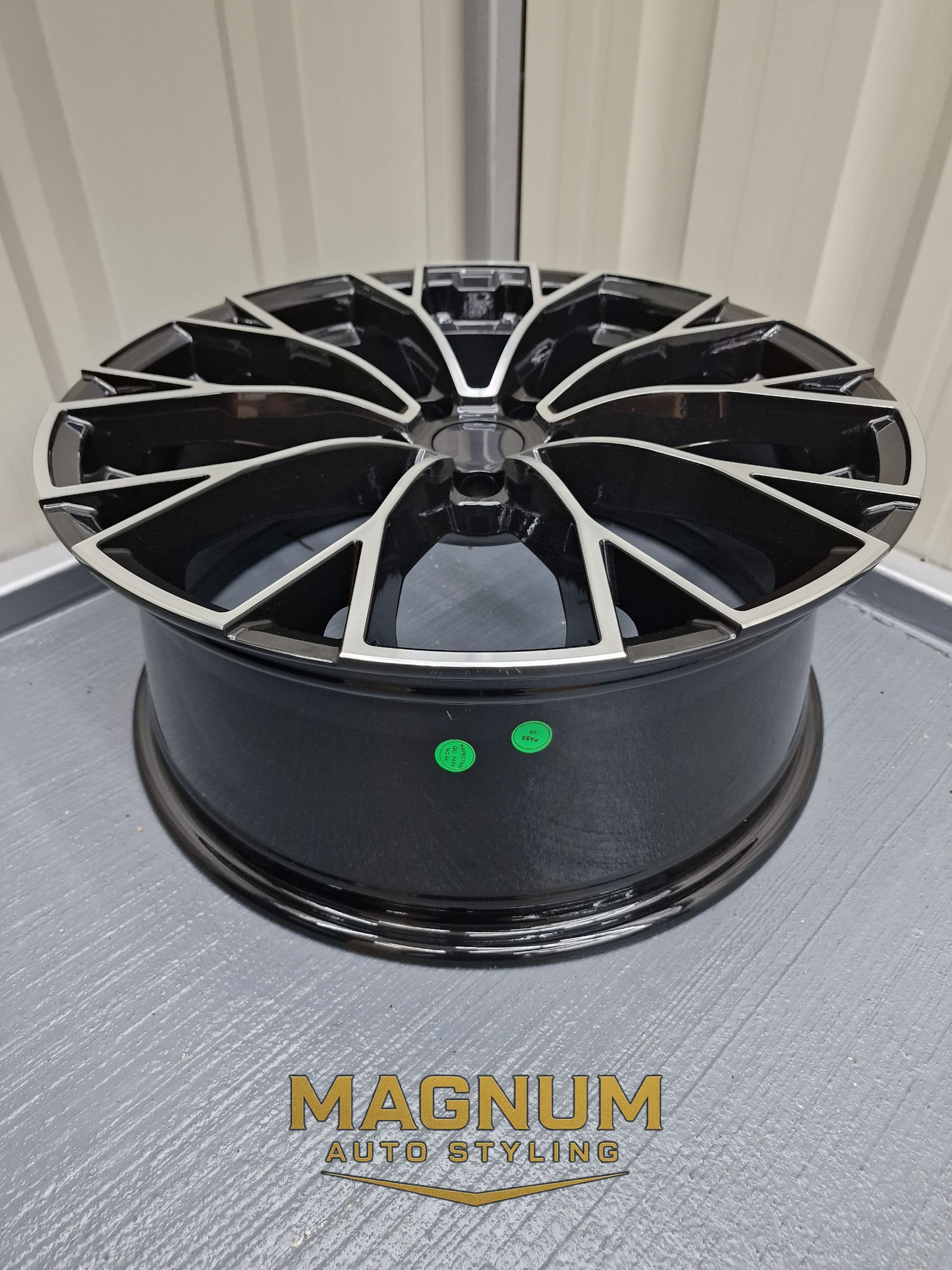 2025 VW Warmenau Style – Gloss Black Machined