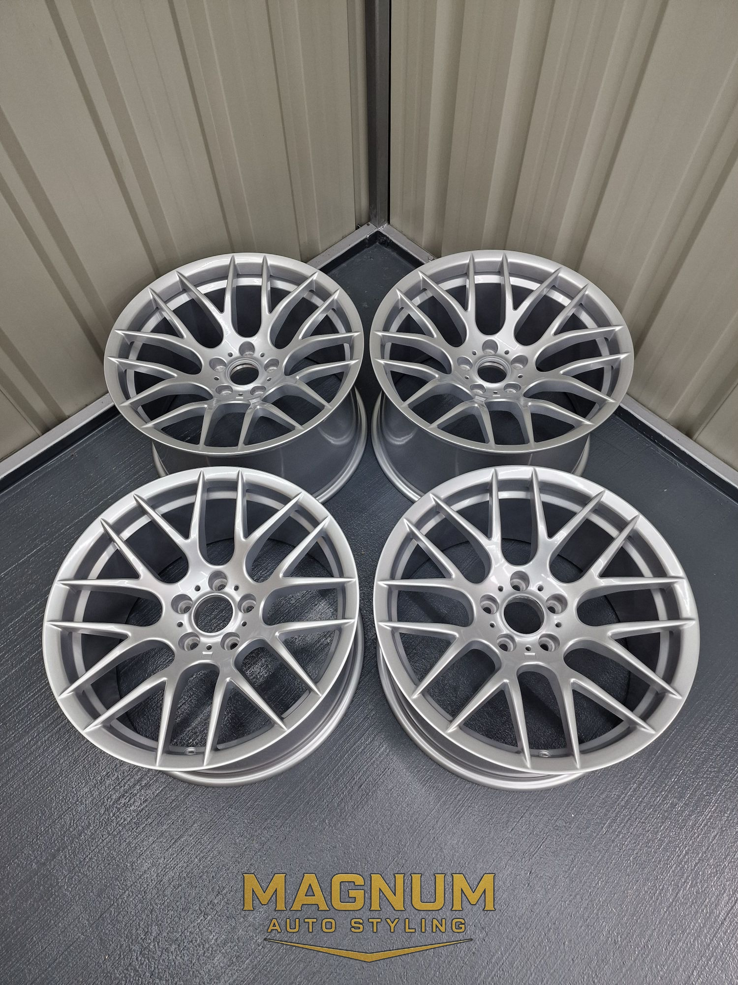 19" Staggered Deep Concave M359 Style - Quartz Silver