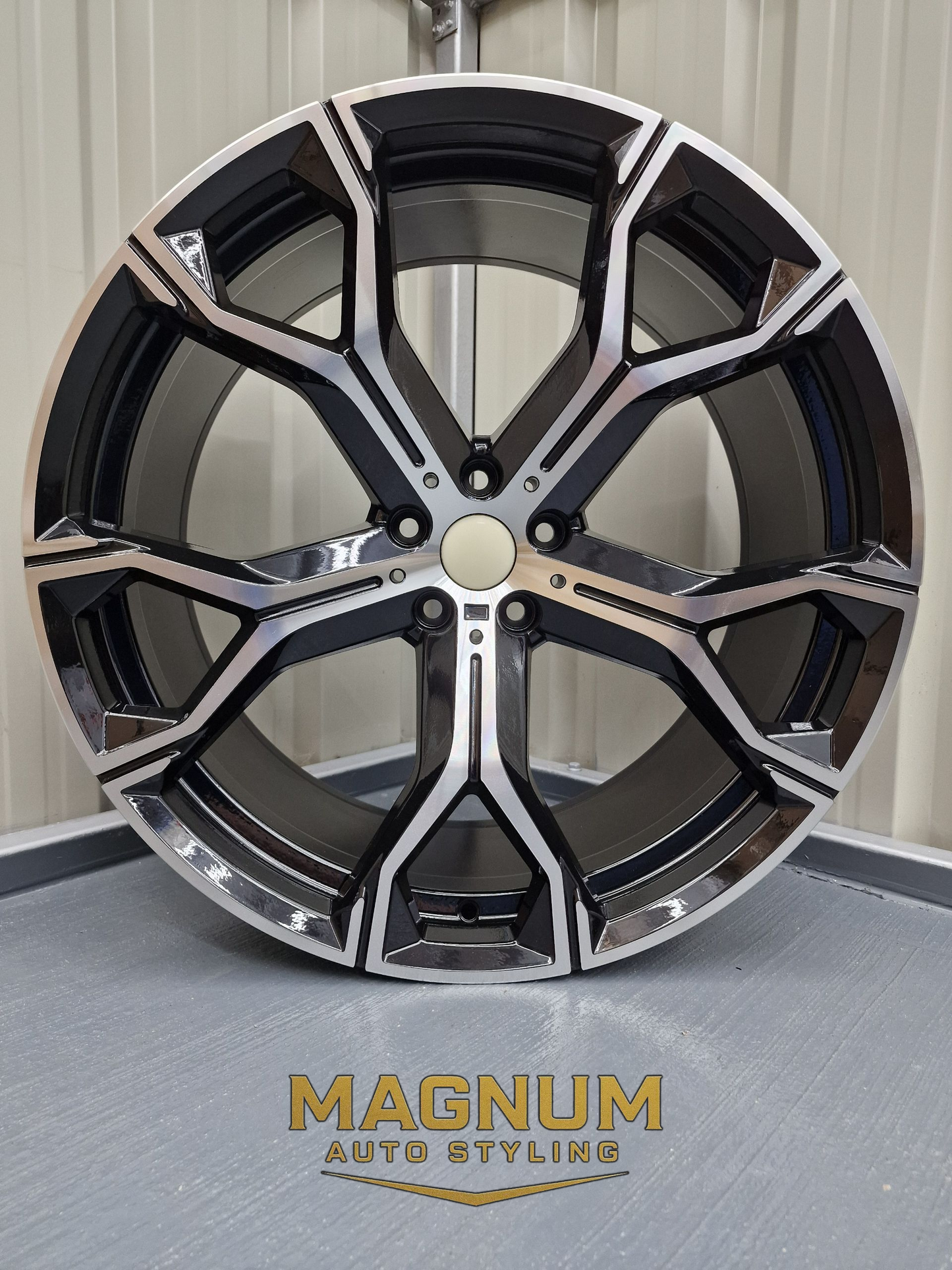 741M Style - Gloss Black Machined