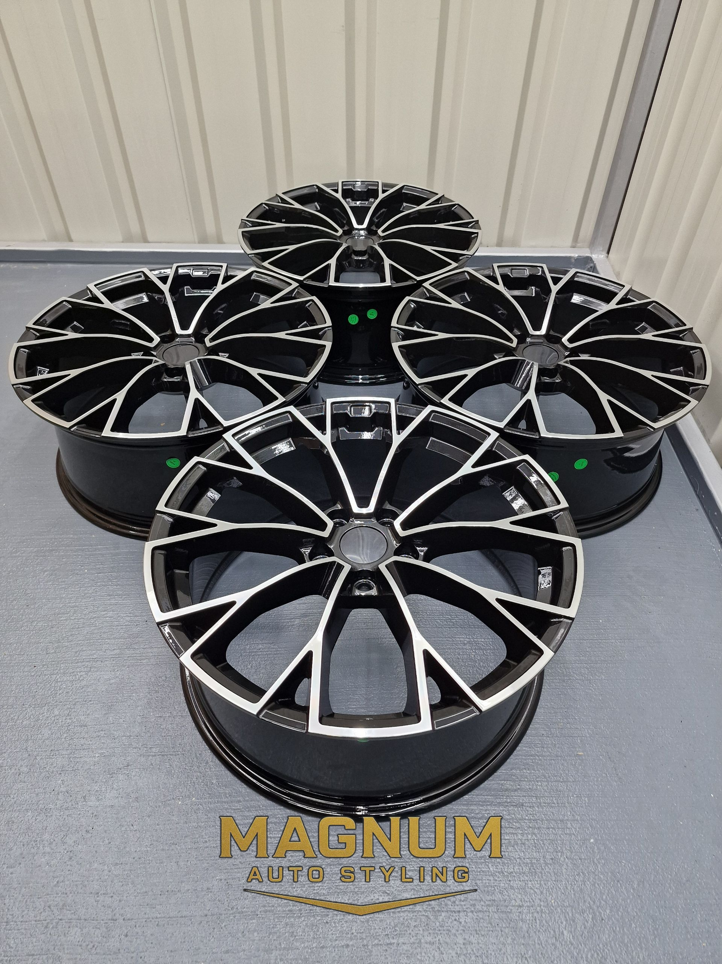 2025 VW Warmenau Style – Gloss Black Machined