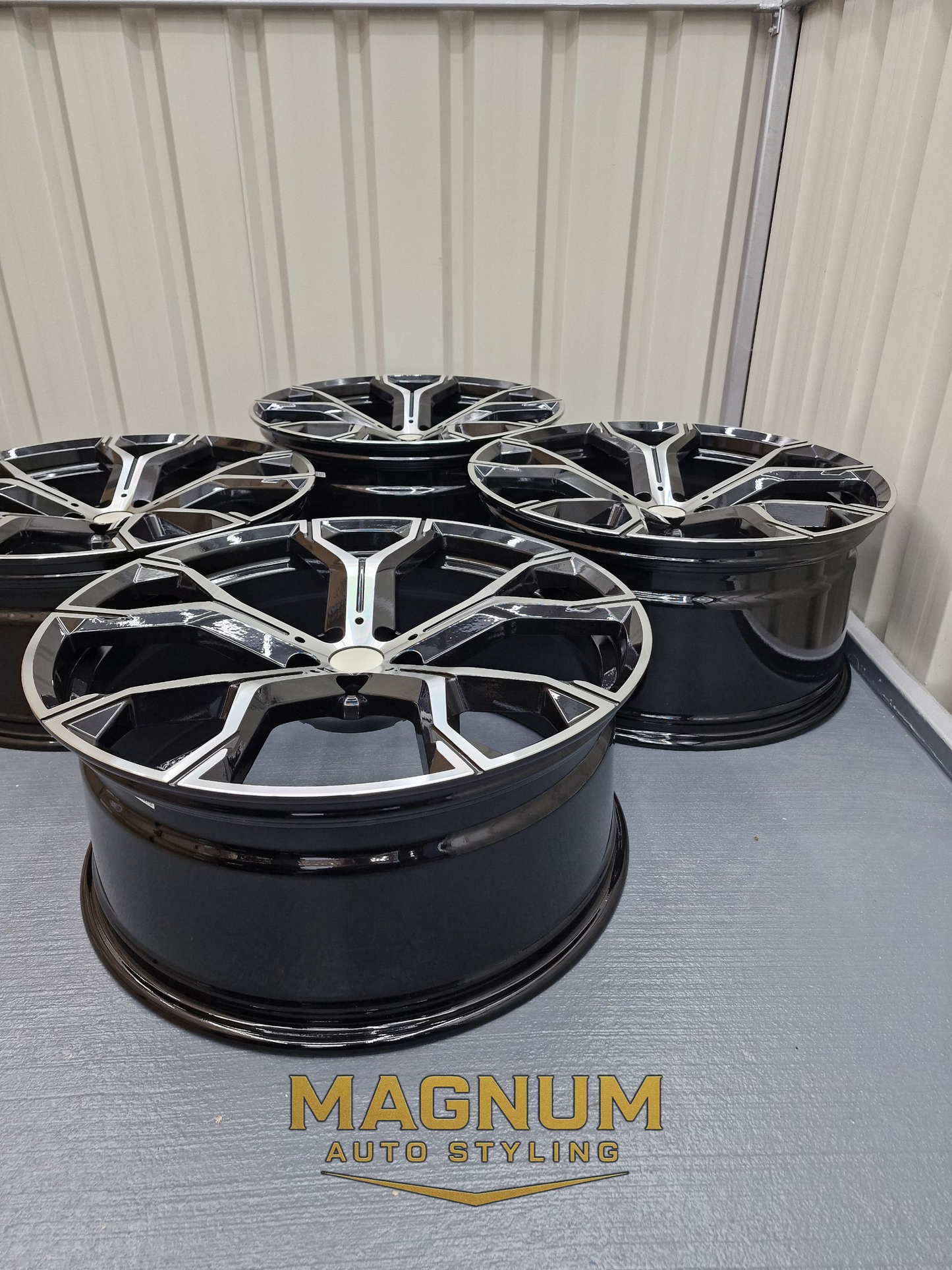 741M Style - Gloss Black Machined