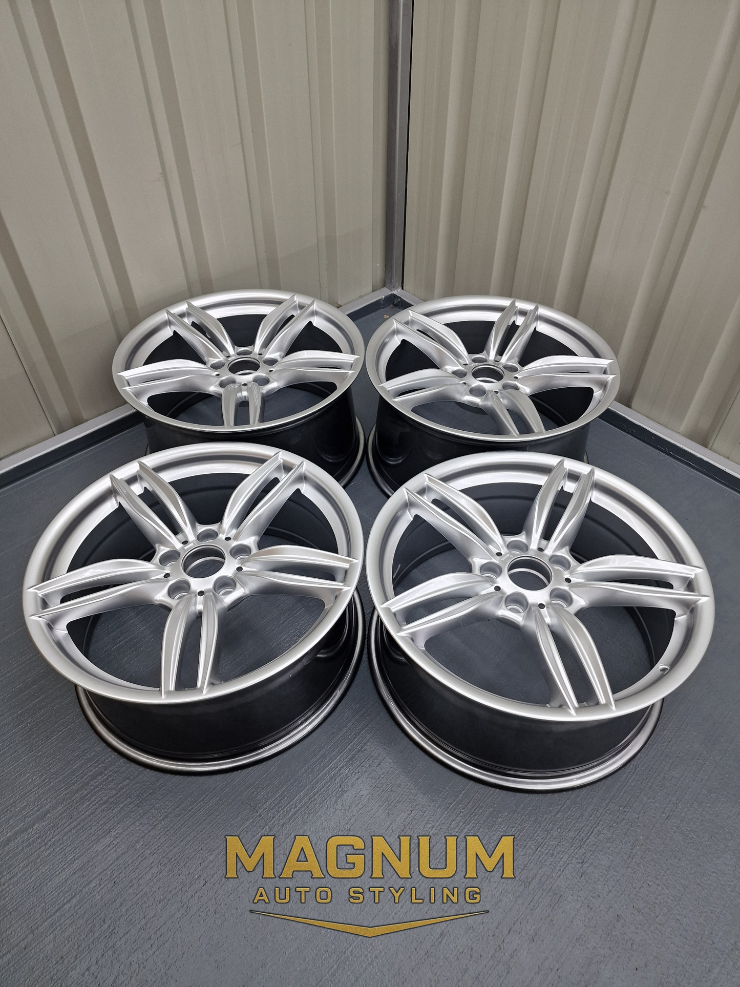 19" Staggered 351M Style - Quartz Silver