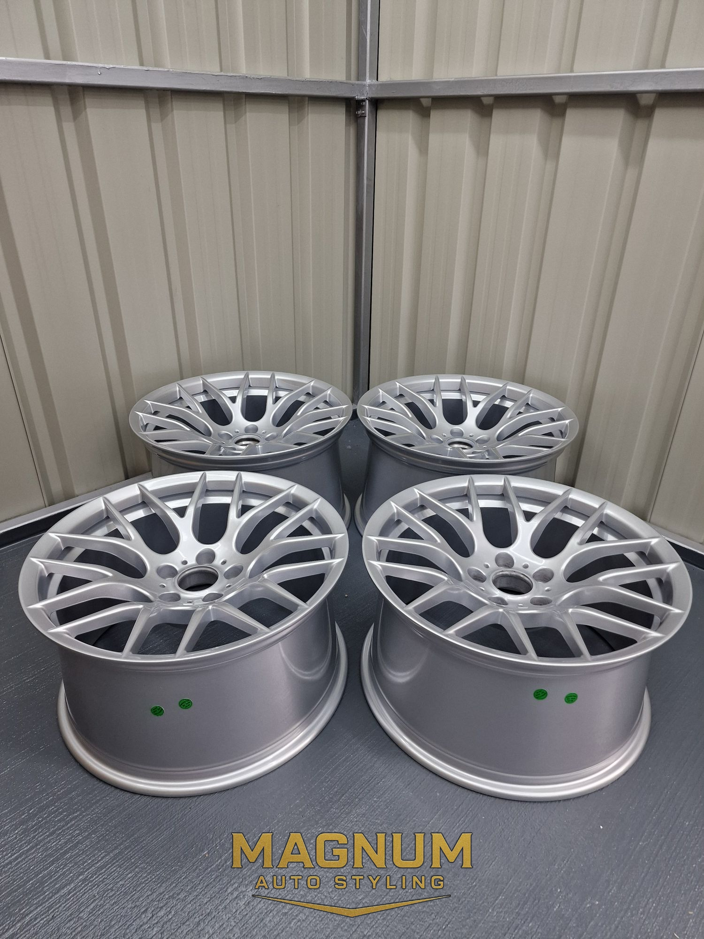 19" Staggered Deep Concave M359 Style - Quartz Silver