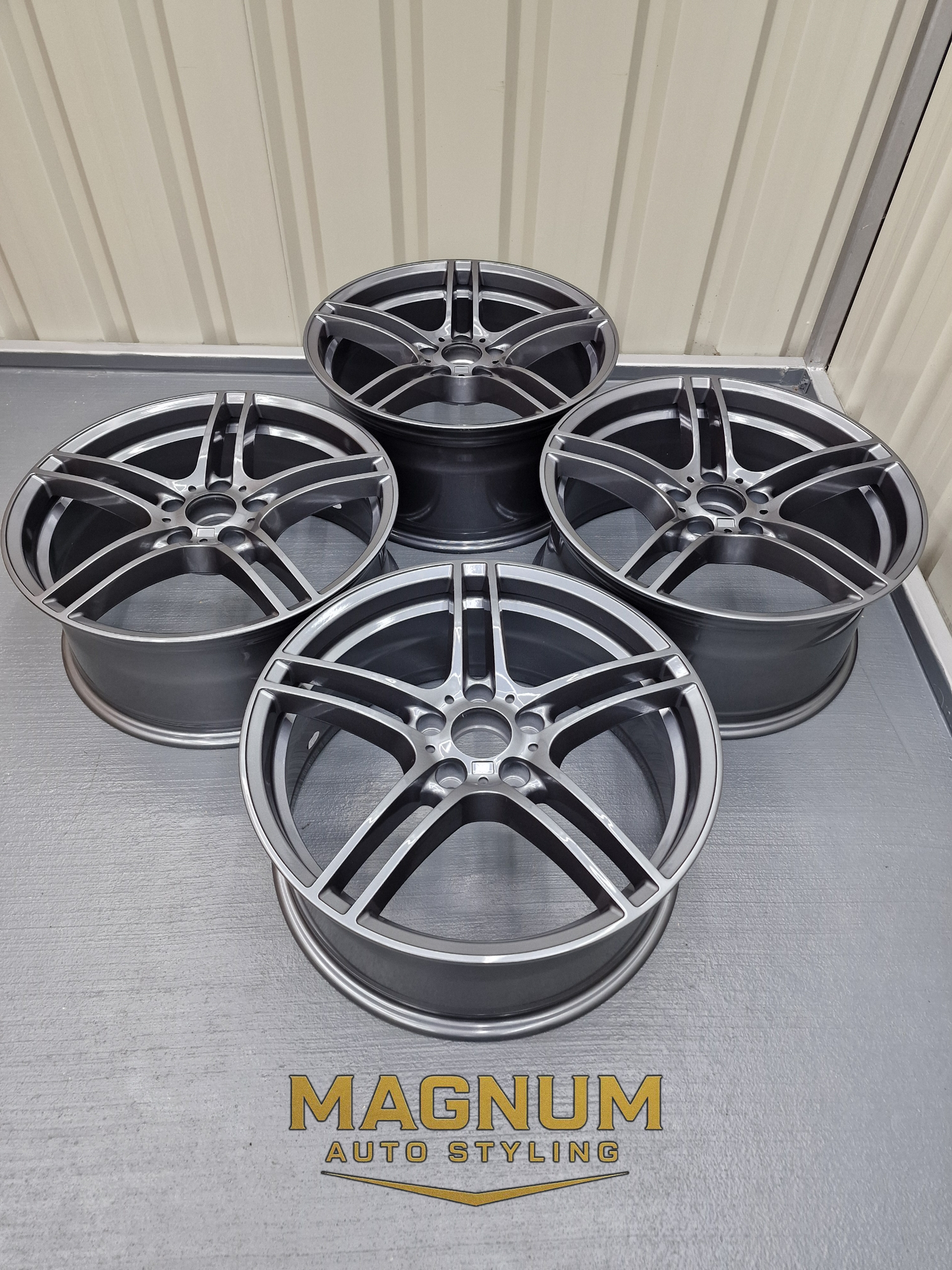 19" Staggered 313M Style - Gloss Gunmetal Grey