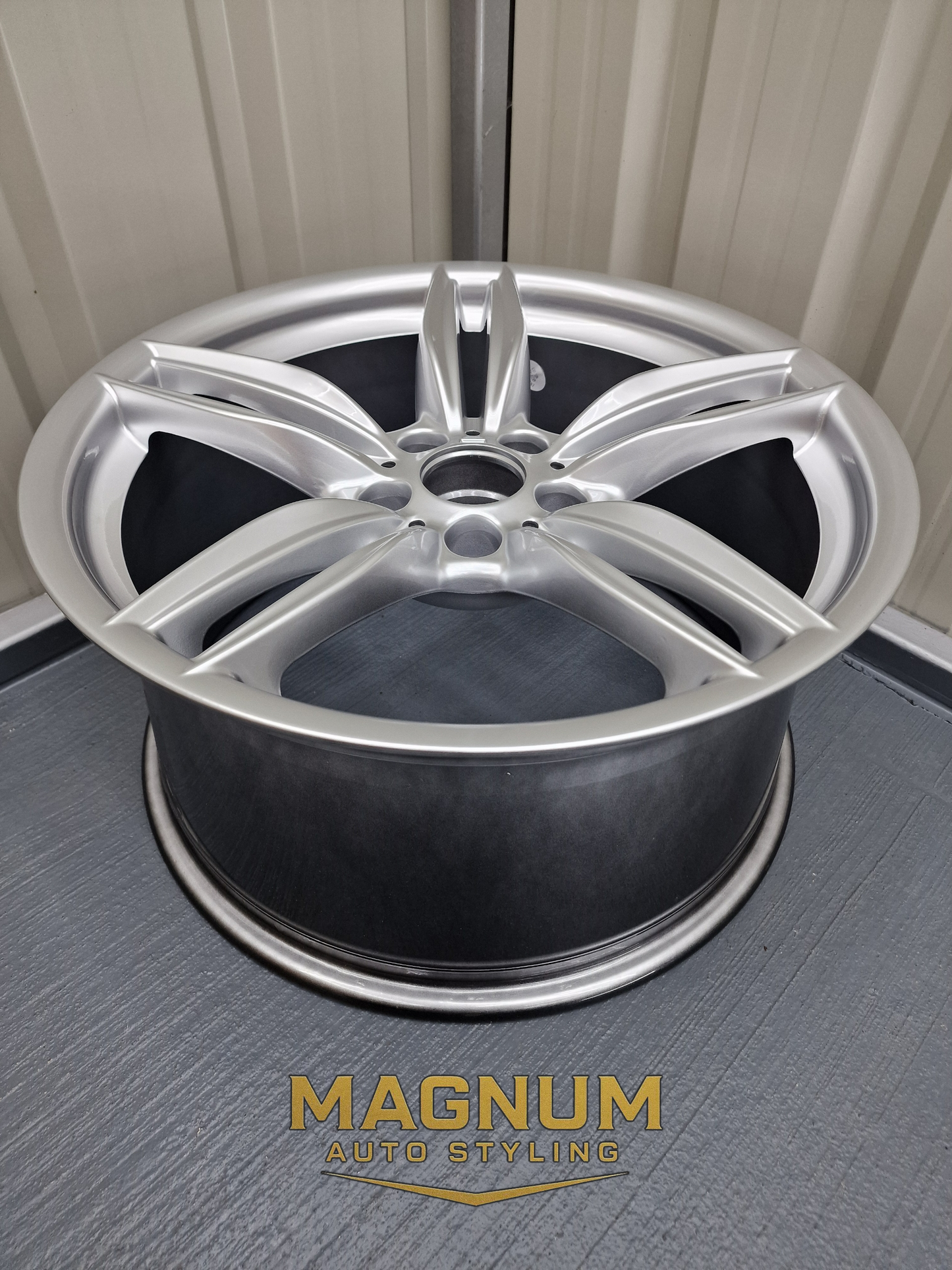 19" Staggered 351M Style - Quartz Silver