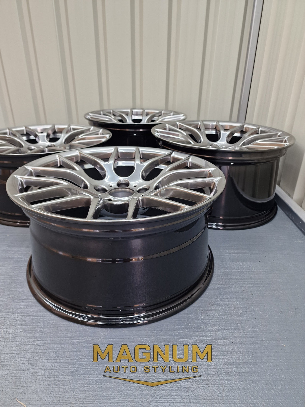 19" Staggered Deep Concave M359 Style - Hyper Black