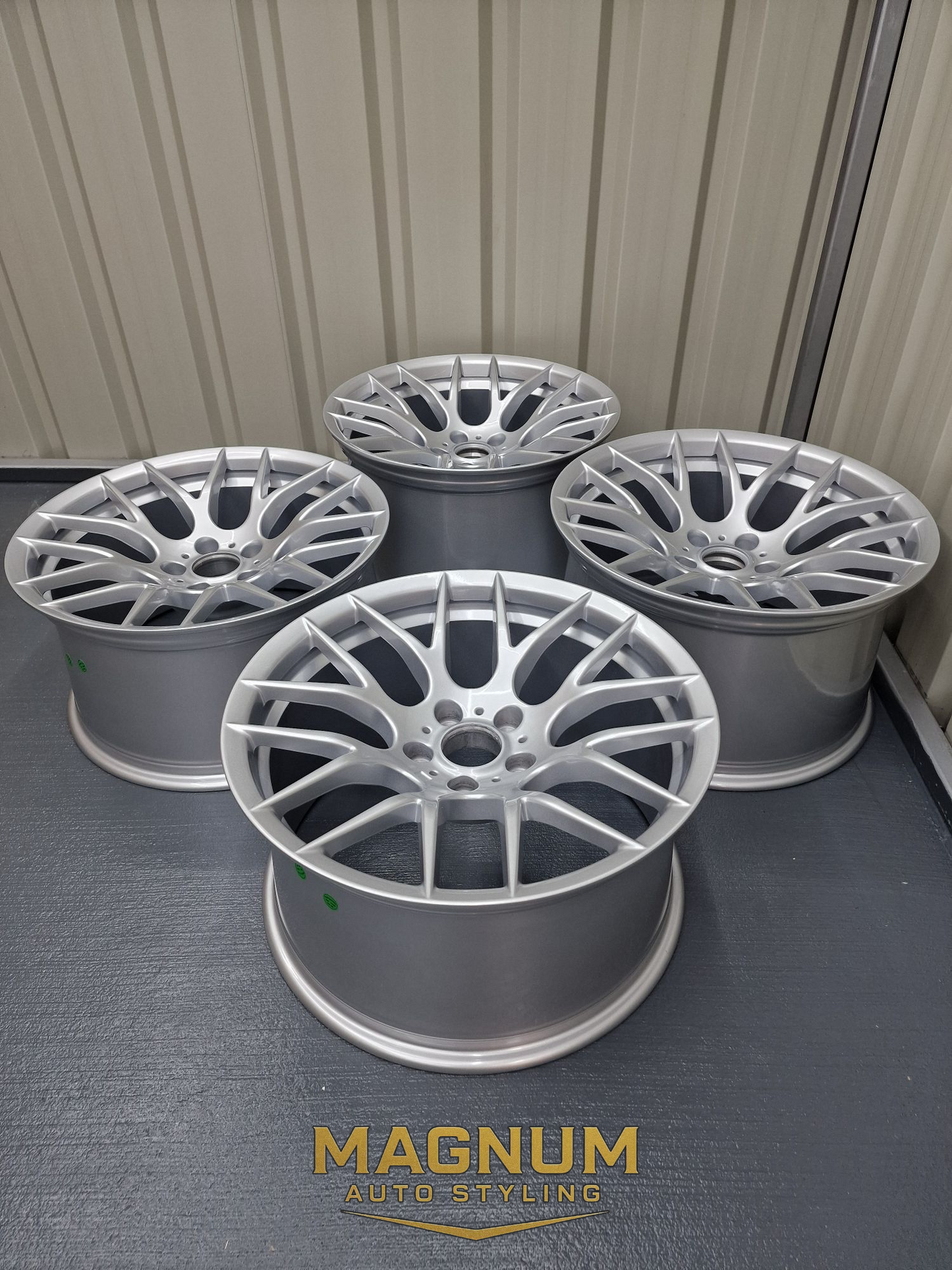 19" Staggered Deep Concave M359 Style - Quartz Silver