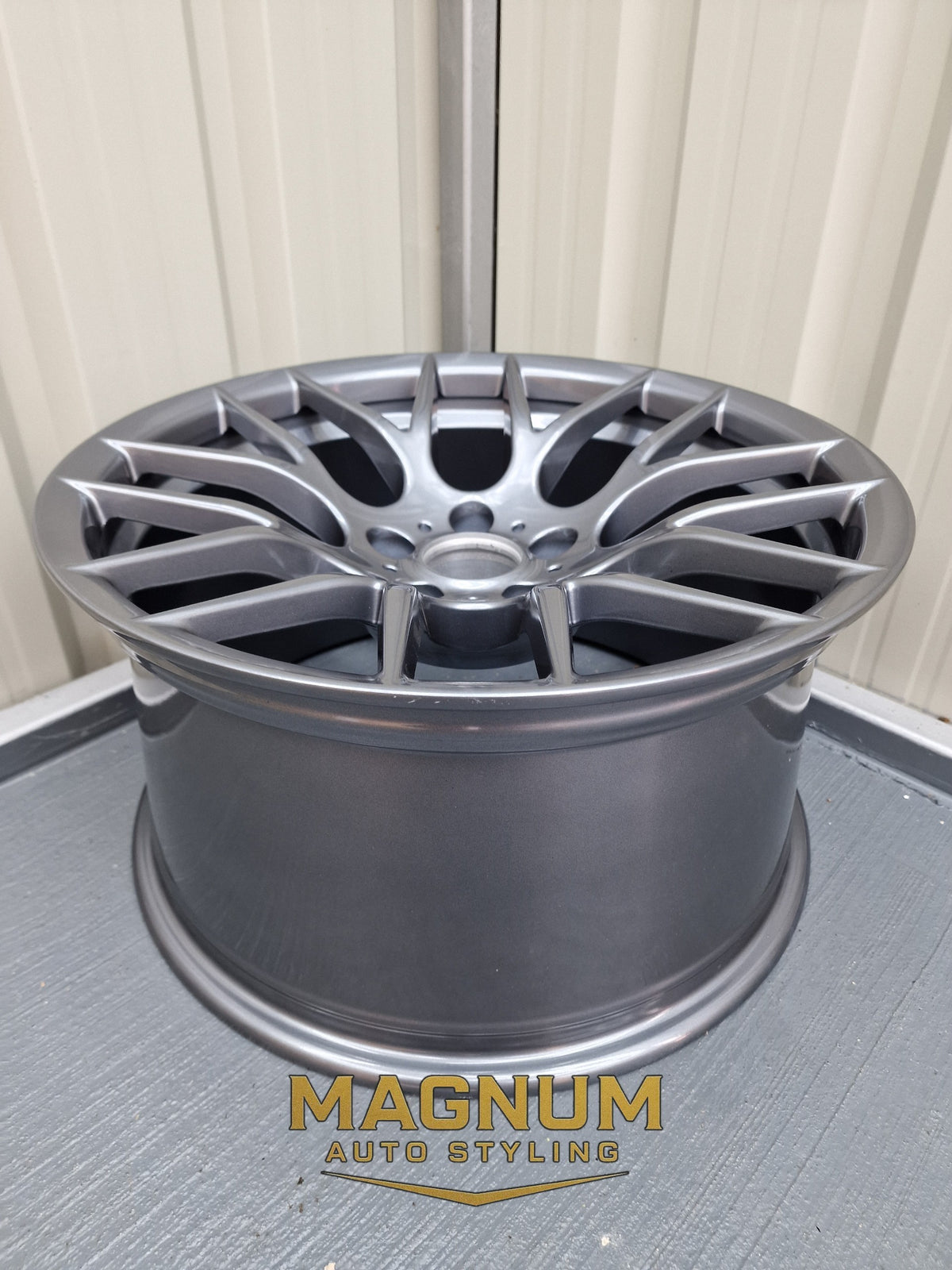19" Staggered Deep Concave M359 Style - Gloss Gunmetal