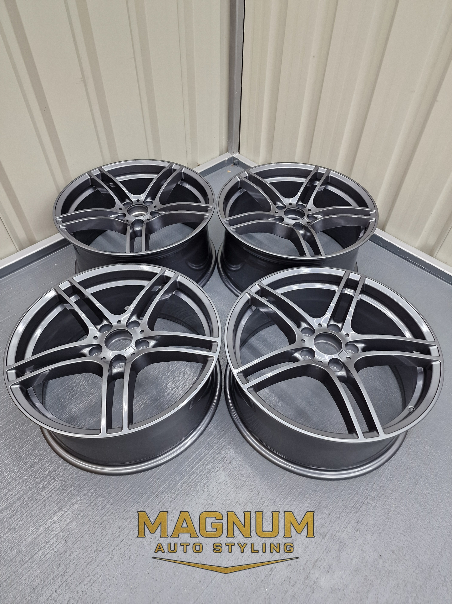 19" Staggered 313M Style - Gloss Gunmetal Grey