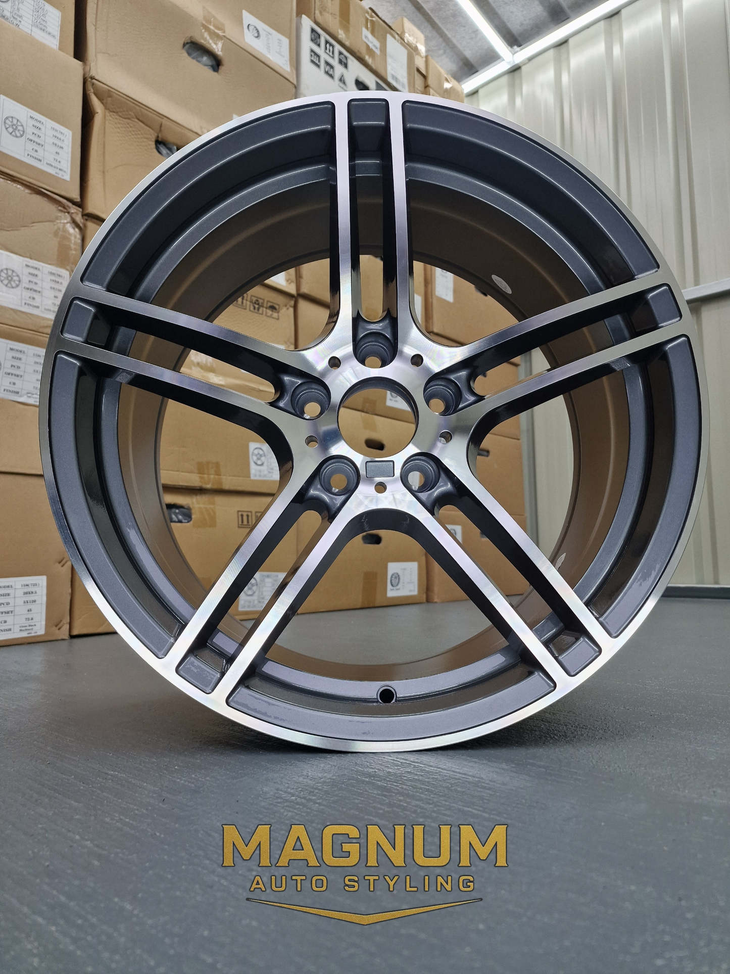 19" Staggered 313M Style - Gloss Gunmetal Grey Machined