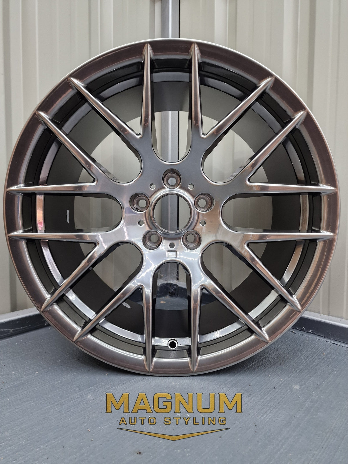 19" Staggered Deep Concave M359 Style - Hyper Black
