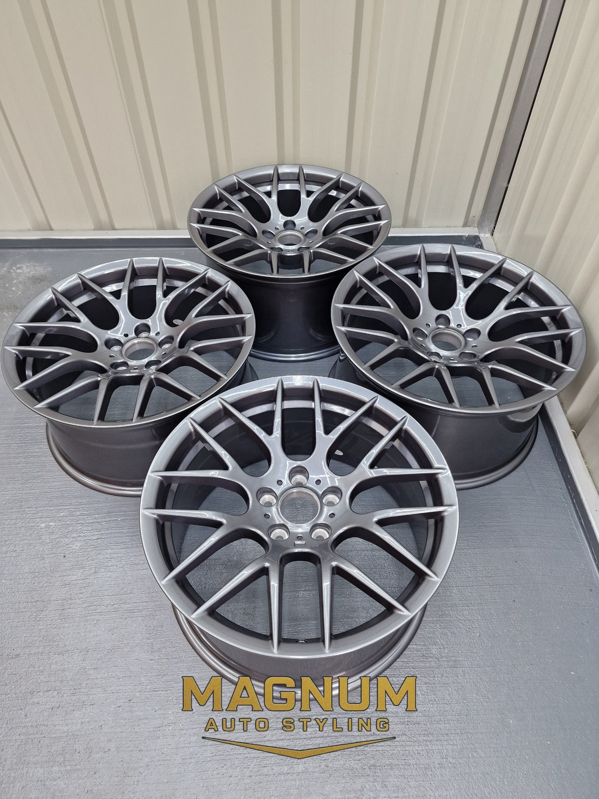 19" Staggered Deep Concave M359 Style - Gloss Gunmetal