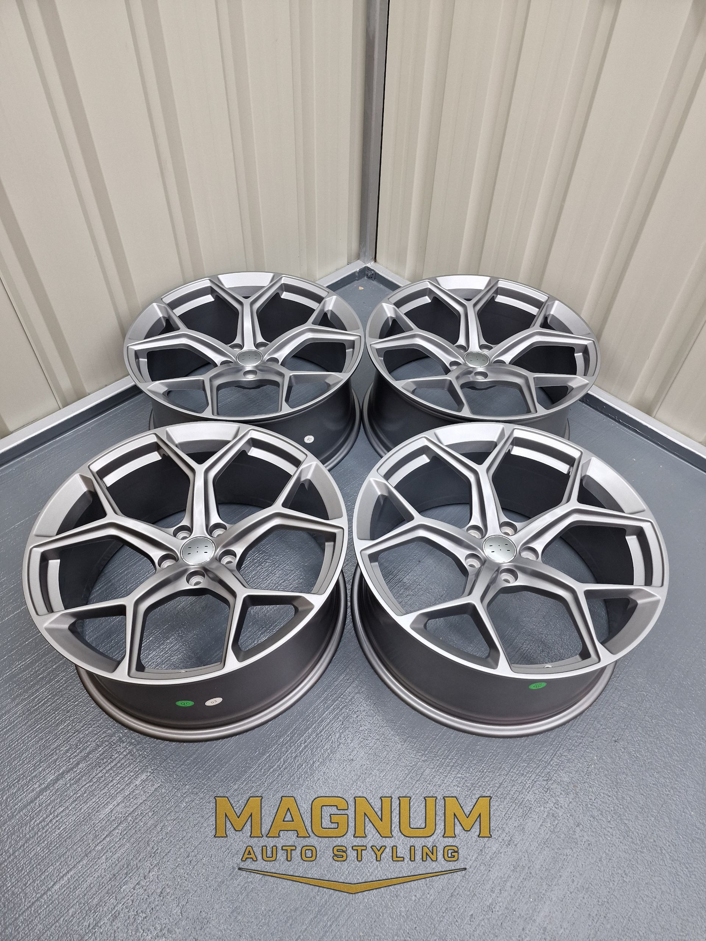 18″ 2023 RS6 Style – Light Satin Gun Metal Grey