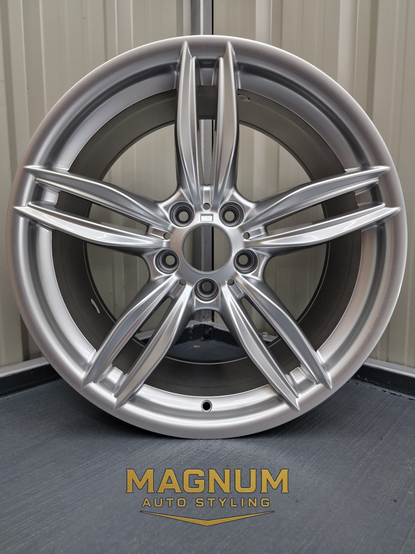 19" Staggered 351M Style - Quartz Silver