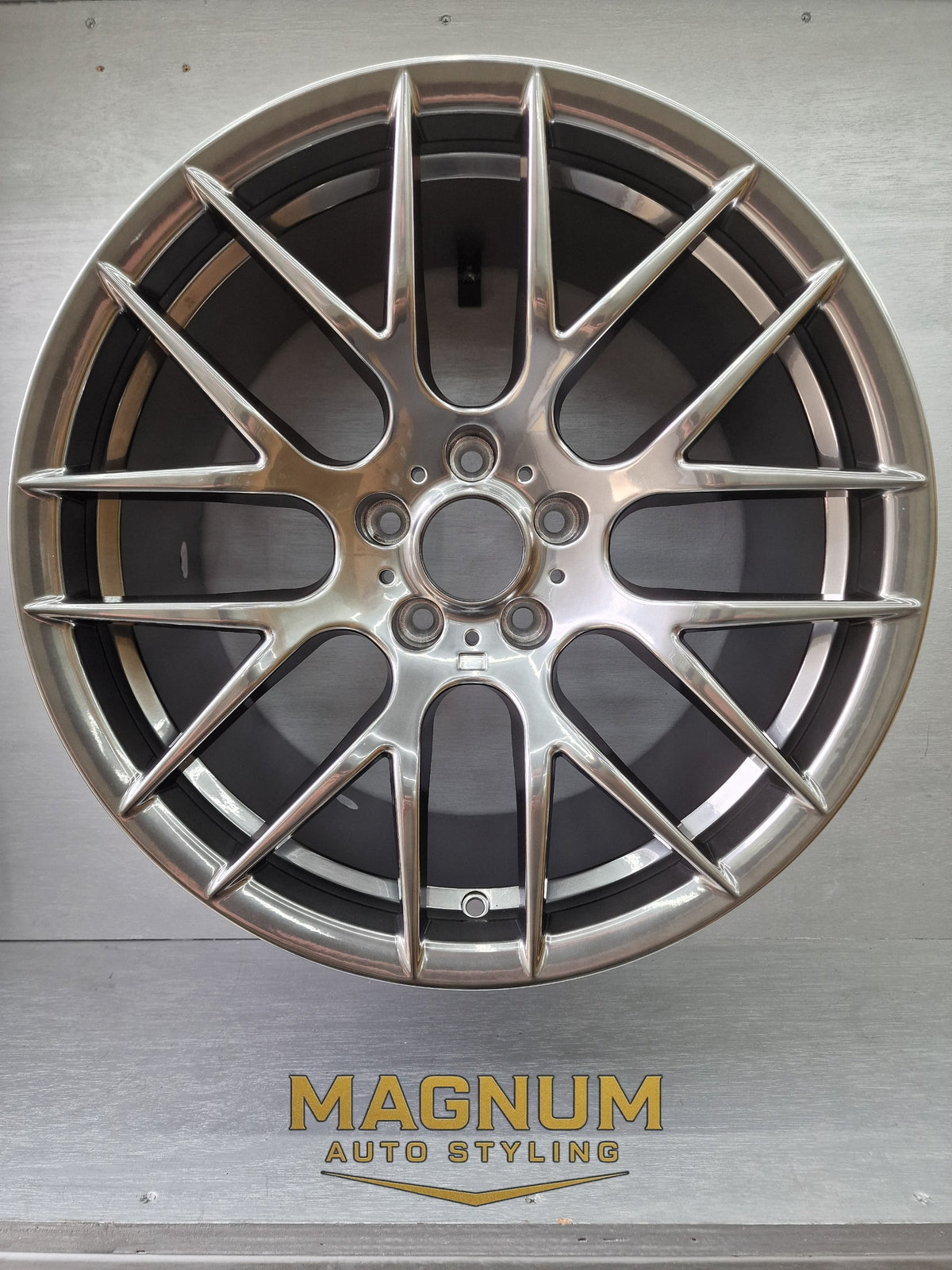 19" Staggered Deep Concave M359 Style - Hyper Black