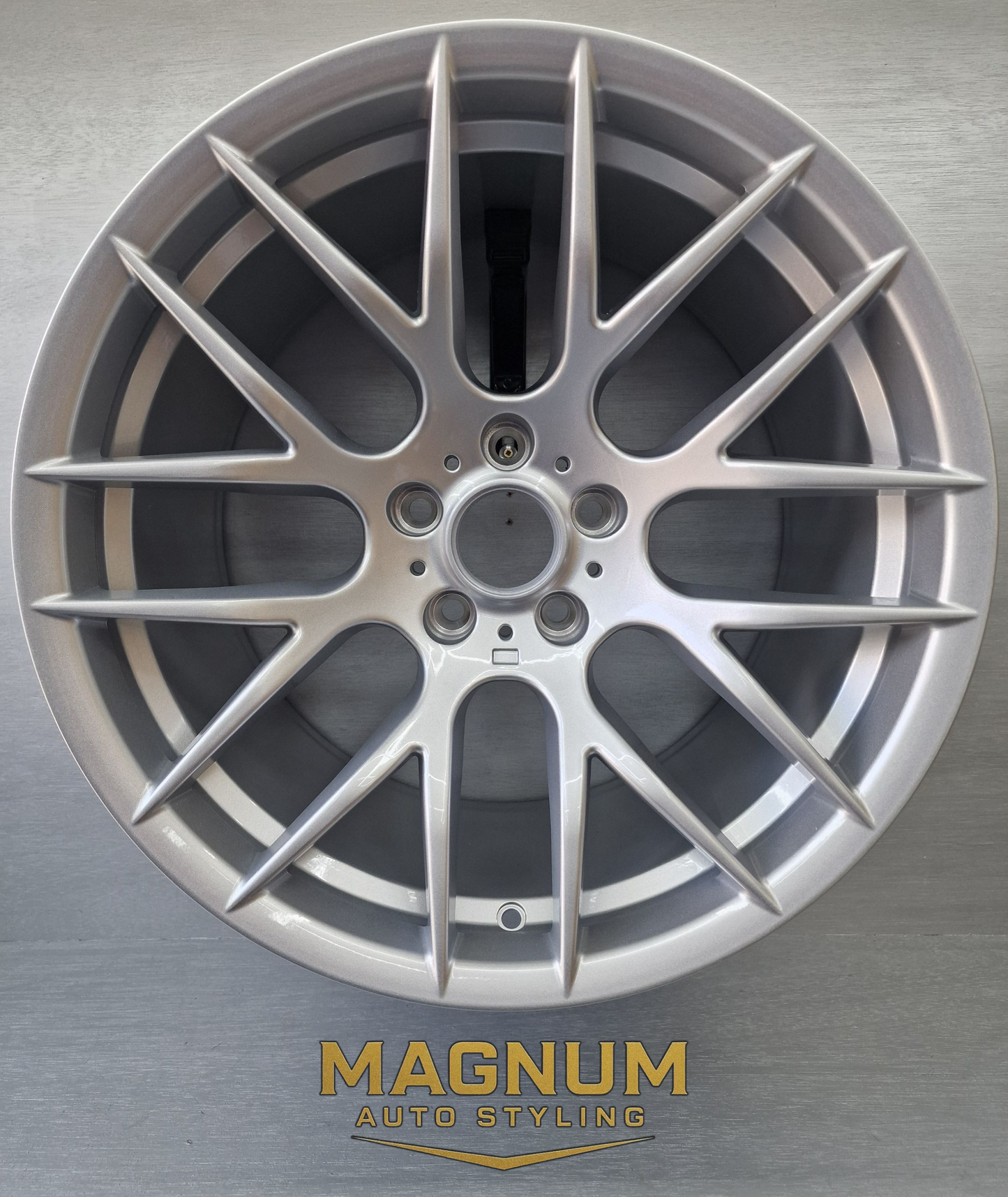 19" Staggered Deep Concave M359 Style - 10J / 11J - Quartz Silver
