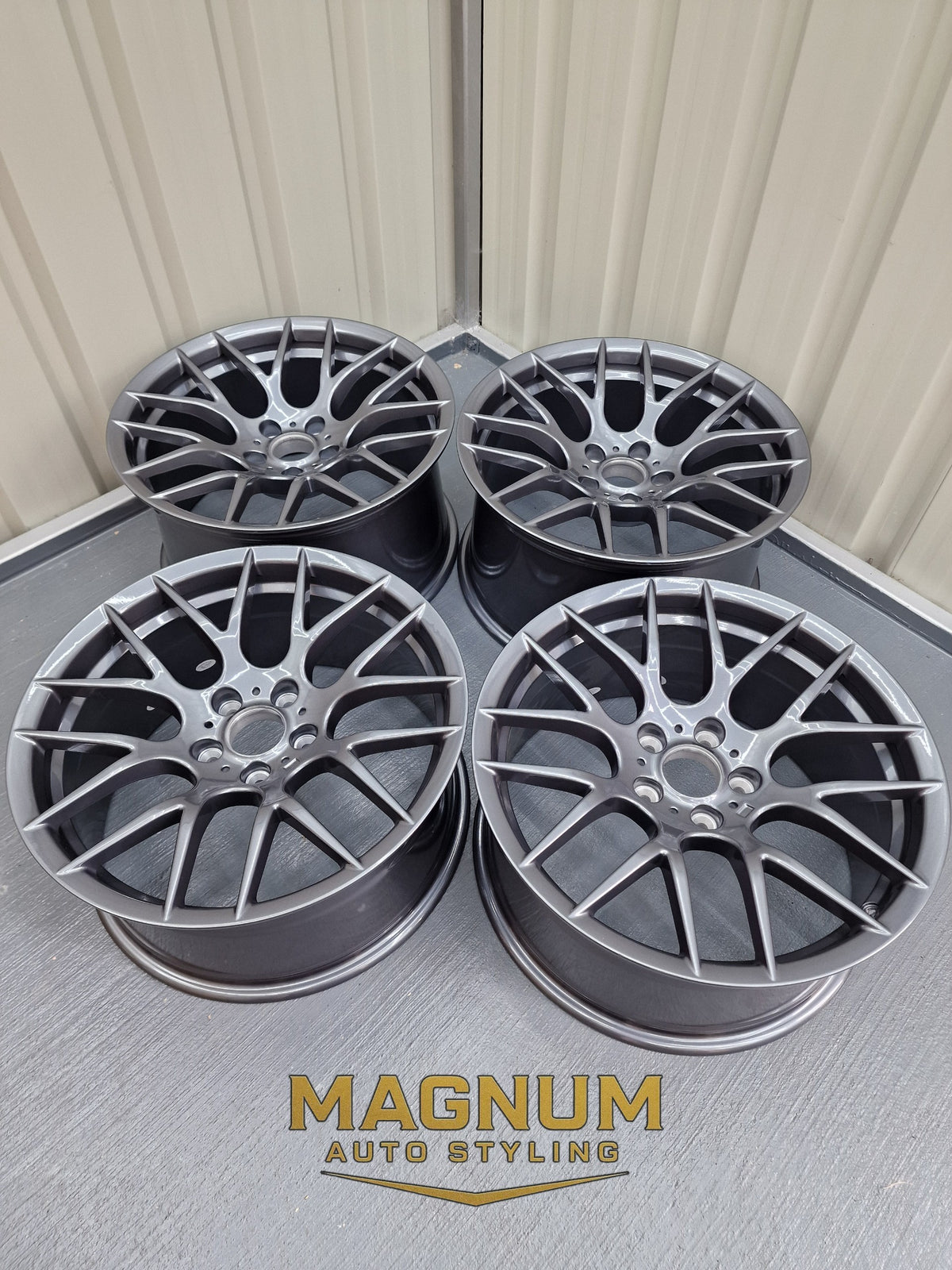 19" Staggered Deep Concave M359 Style - Gloss Gunmetal