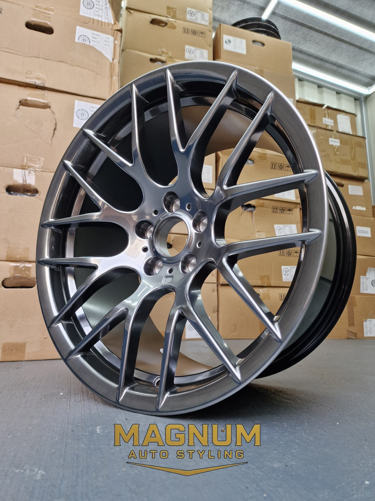 19" Staggered Deep Concave M359 Style - Hyper Black