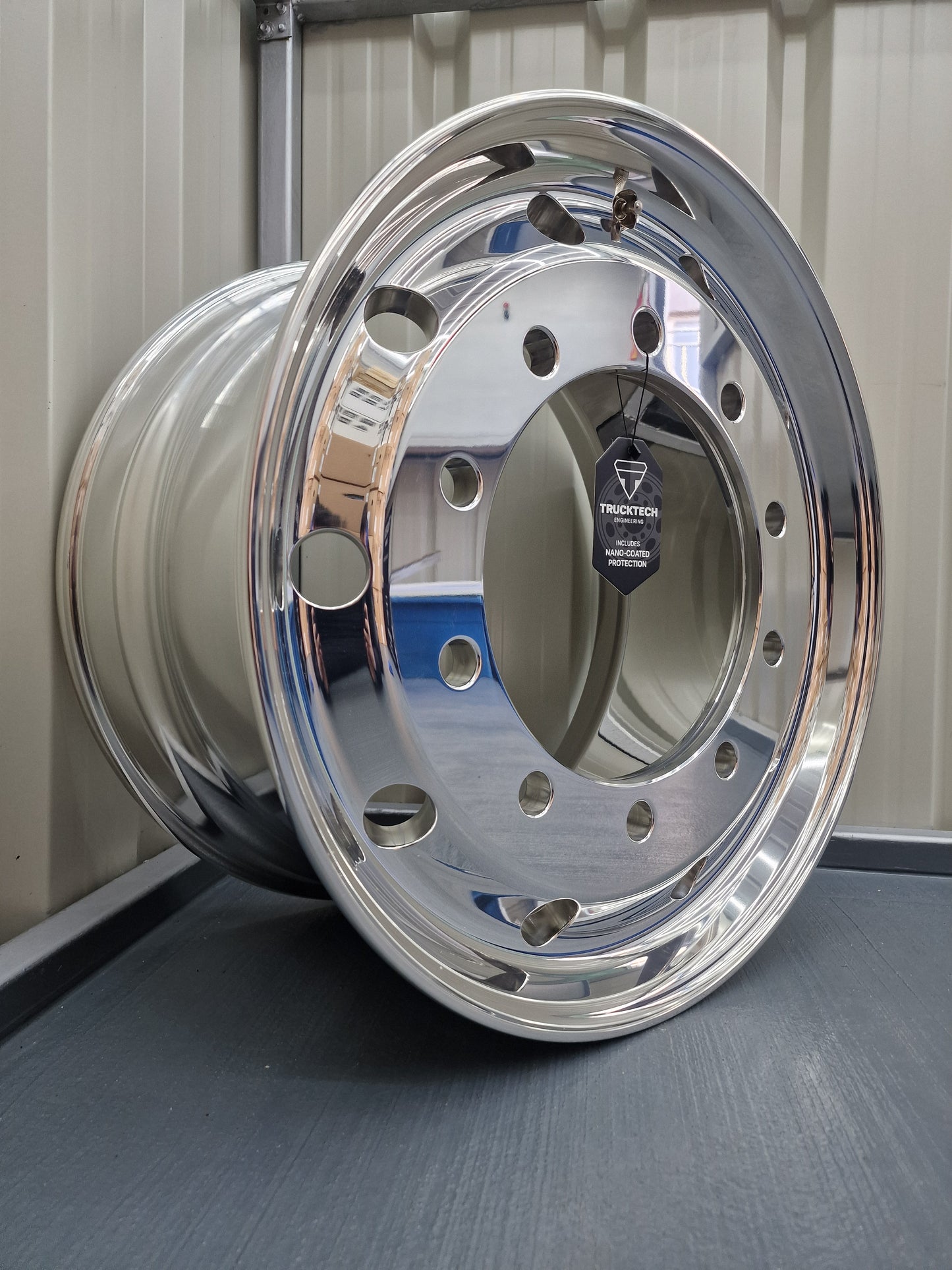 Truck Wheel - 22.5" x 9" Super Single