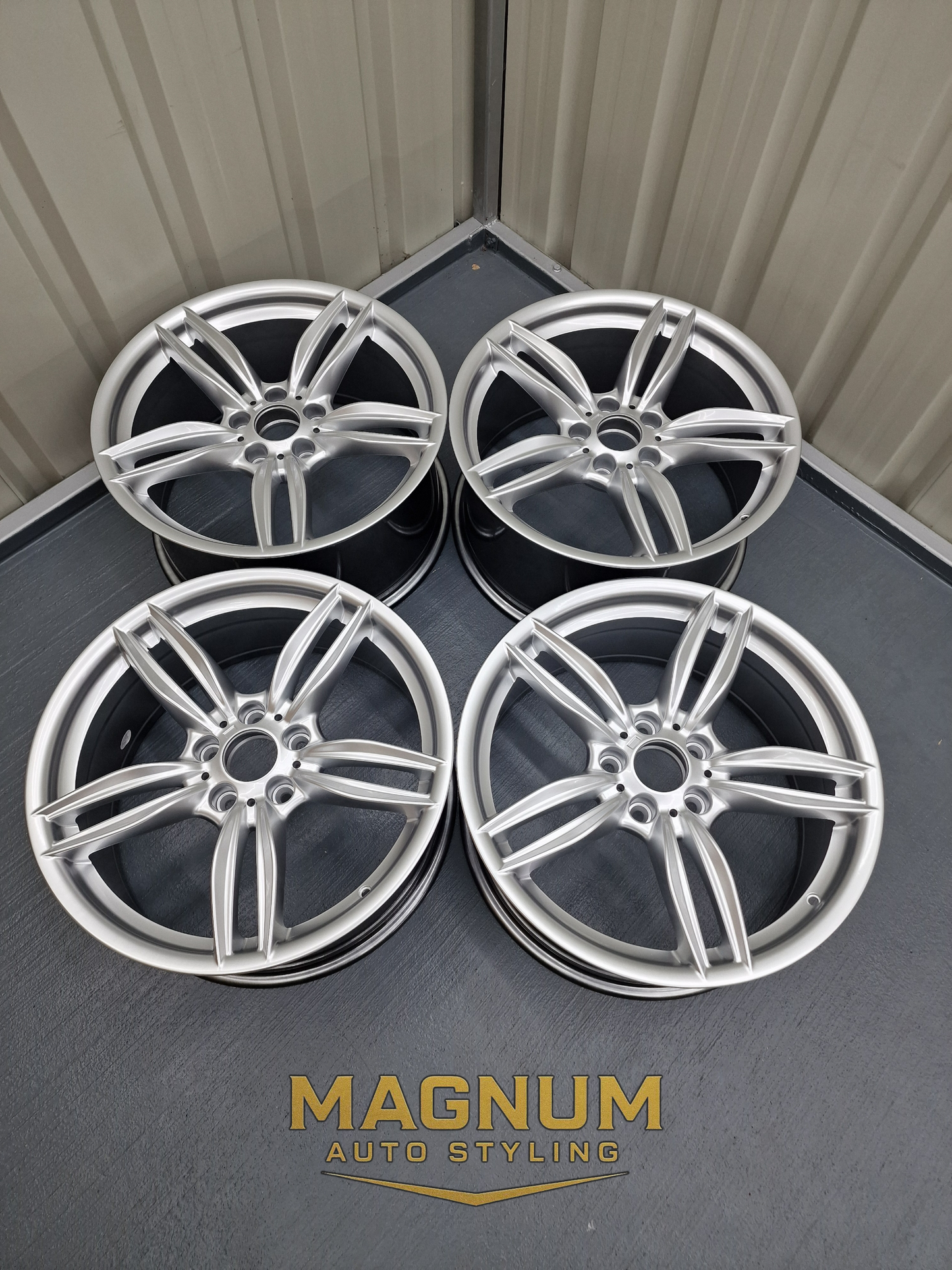 19" Staggered 351M Style - Quartz Silver